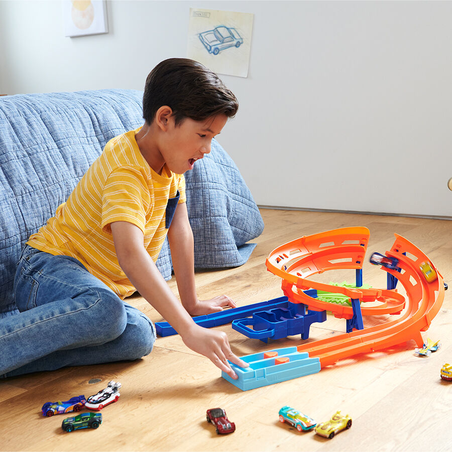Hot Wheels Action Loop Cyclone Challenge Toys R Us Brunei Official Website