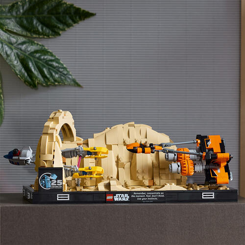 LEGO Star Wars Mos Espa Podrace Diorama 75380