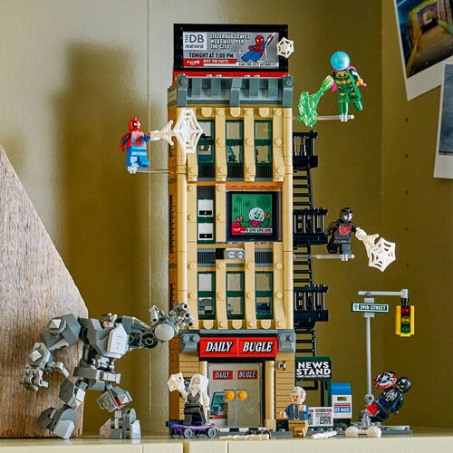 LEGO Marvel Spider-Man vs. Mysterio: The Daily Bugle 76342