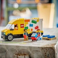 LEGO City: The LEGO Van 60500