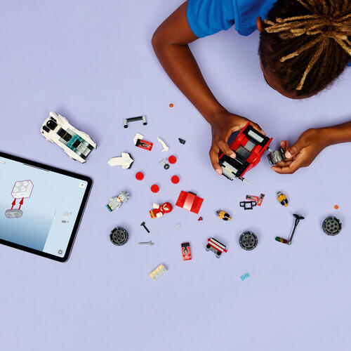 LEGO Sonic the Hedgehog Silver&rsquo;s Car vs. Knuckles&rsquo; Monster Truck 77118