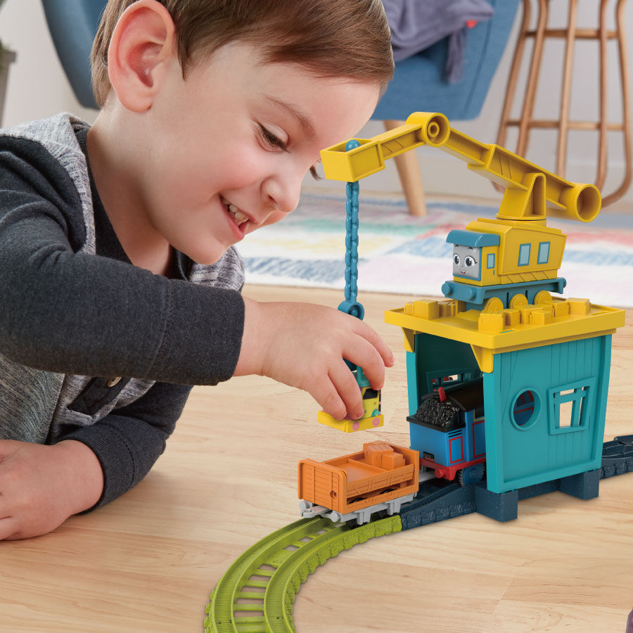 Thomas and friends carly toy outlet